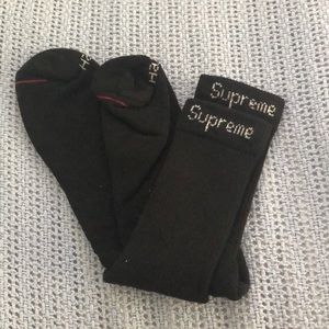 Supreme Hanes socks
